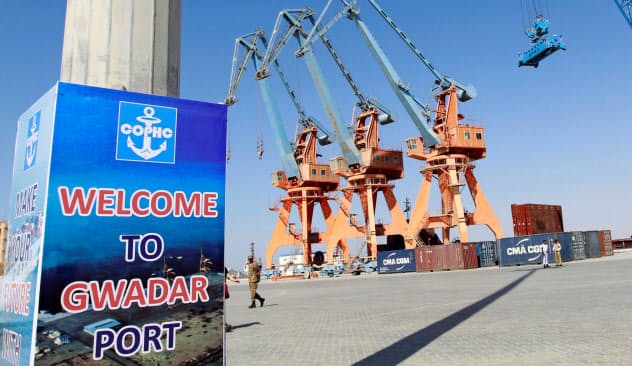 パキスタンは中国に対し、インフラ整備事業「中国パキスタン経済回廊(CPEC)」への融資の返済期限の延長を求めた=ロイター パキスタンは中国に対し、インフラ整備事業「中国パキスタン経済回廊(CPEC)」への融資の返済期限の延長を求めた=ロイター