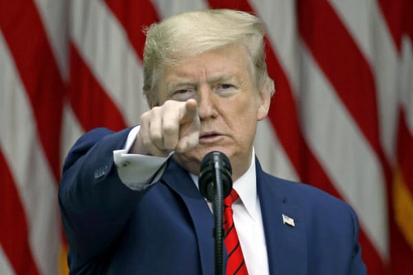 トランプ氏は繰り返しFRBに圧力をかけている(写真は11日の記者会見)=AP