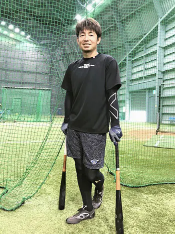 開幕が大幅に遅れていることについて心境を語ったロッテ・鳥谷(15日)=球団提供・共同