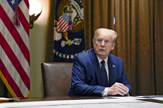 トランプ氏 政権監視の妨害一段と 監察官を解任 交代 日本経済新聞
