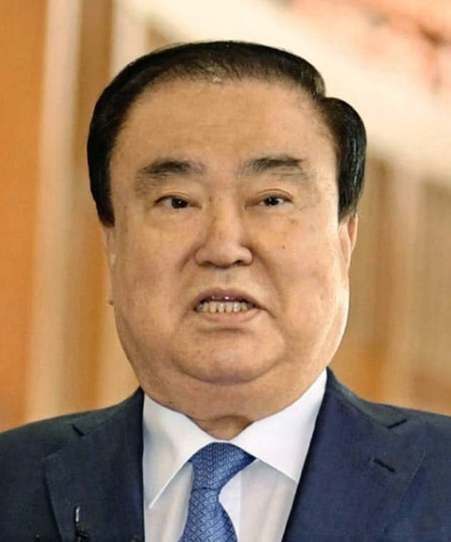 法案を提出した韓国の文喜相議長は引退する=共同 法案を提出した韓国の文喜相議長は引退する=共同