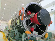 H2Bロケットの第2段機体部分(2018年7月の公開写真) H2Bロケットの第2段機体部分(2018年7月の公開写真)