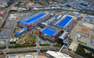 ソウル郊外の平沢事業場では、最先端半導体を手掛ける工場棟の建設が進む ソウル郊外の平沢事業場では、最先端半導体を手掛ける工場棟の建設が進む
