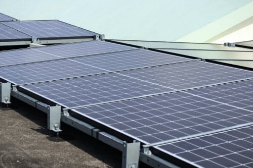VPPは各地の太陽光や蓄電池などを一括制御する仕組みだ