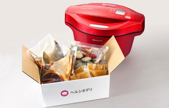 冷凍の魚や肉、野菜を調味料と一緒に配達する