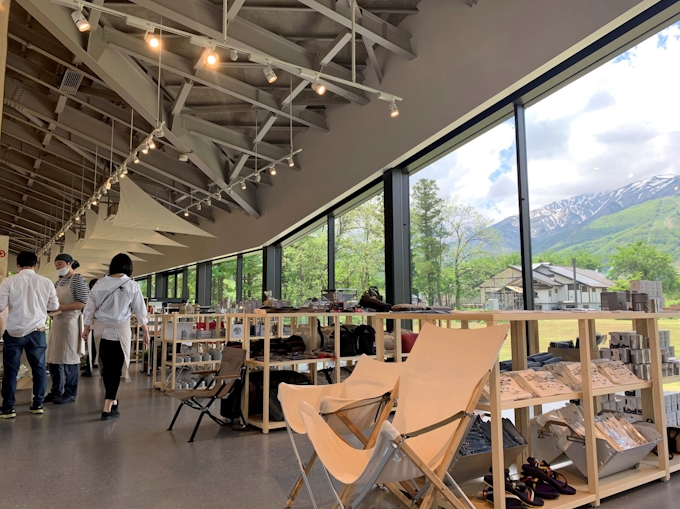 スノーピーク 長野 白馬の商業施設 23日開業 日本経済新聞