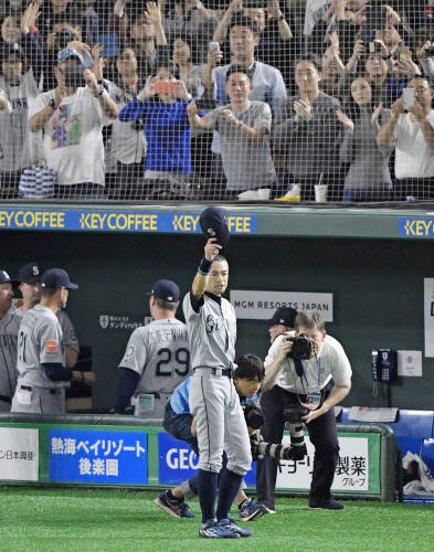 イチローら名選手の引退美学 幕引きの言動に個性 日本経済新聞