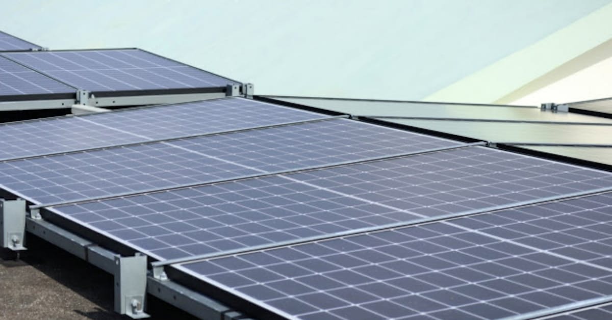 太陽光パネル国内出荷量 2年連続増加 19年度 日本経済新聞