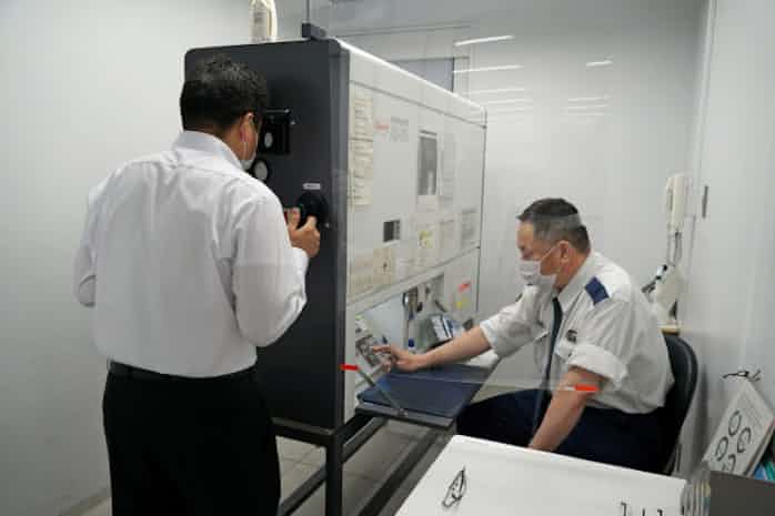 新型コロナ 運転免許の更新1日から再開 警視庁 日本経済新聞