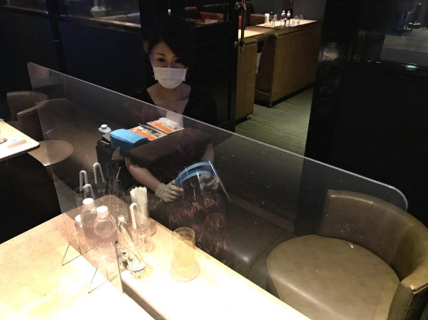 福岡で休業解除 中洲 3密防ぐ 北九州は自粛続く 日本経済新聞 福岡で休業解除 中洲 3密防ぐ 北九州は自粛続く 日本経済新聞