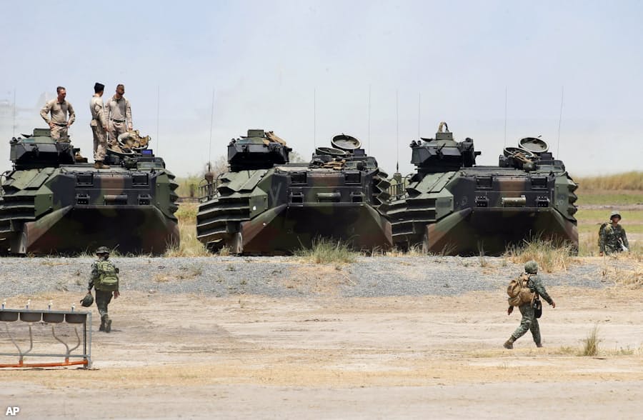 フィリピン 米軍地位協定破棄を保留 同盟決裂を回避 日本経済新聞