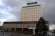 大規模改修工事で長期休業するホテルクラウンパレス秋北(秋田県大館市) 大規模改修工事で長期休業するホテルクラウンパレス秋北(秋田県大館市)