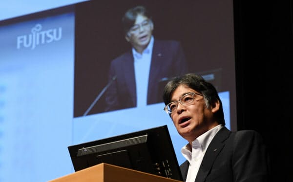 講演する富士通の時田隆仁社長(9日午前、東京・大手町)