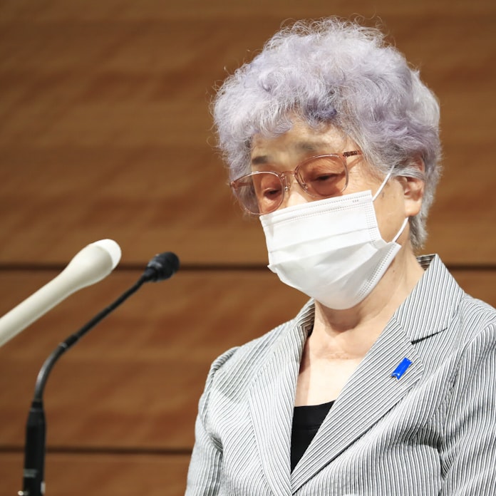二人三脚で頑張った 横田滋さんを見送った早紀江さん 日本経済新聞 二人三脚で頑張った 横田滋さんを見送った早紀江さん 日本経済新聞