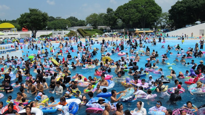 新型コロナ 栃木の一万人プール コロナで最大4千人に制限 日本経済新聞 新型コロナ 栃木の一万人プール コロナで最大4千人に制限 日本経済新聞