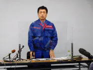静岡工区の現場を視察後、静岡市で記者会見する国土交通省の水嶋智鉄道局長 静岡工区の現場を視察後、静岡市で記者会見する国土交通省の水嶋智鉄道局長