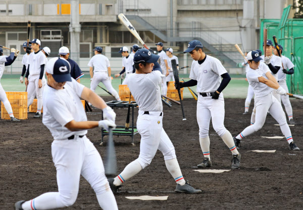 中京大中京が練習公開 甲子園 交流試合 へ再始動 日本経済新聞