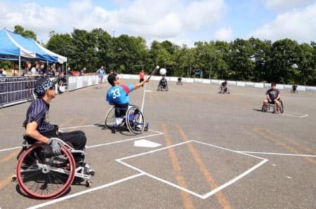昨年7月に北海道千歳市で開かれた車いすソフトボールの全日本選手権((C)JWSA/Glitters)