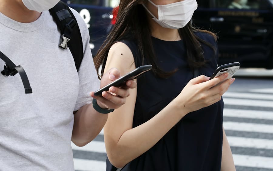 神奈川 大和市で歩きスマホ防止条例成立 罰則はなし 日本経済新聞