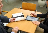 現場の顧客に契約書などを紙で渡したい需要に応える 現場の顧客に契約書などを紙で渡したい需要に応える