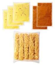 ファーストキッチンが販売する生パスタとパスタソース。5食分をセットにした ファーストキッチンが販売する生パスタとパスタソース。5食分をセットにした
