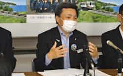 取締役会後に記者会見する三陸鉄道の中村社長(22日、盛岡市) 取締役会後に記者会見する三陸鉄道の中村社長(22日、盛岡市)