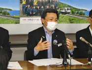 取締役会後に記者会見する三陸鉄道の中村社長(22日、盛岡市) 取締役会後に記者会見する三陸鉄道の中村社長(22日、盛岡市)
