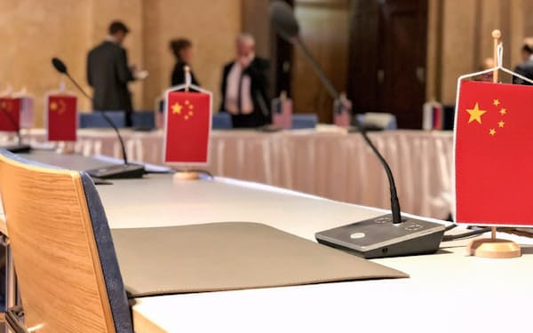 22日、米ロ核軍縮協議の会場に中国代表団は姿を見せなかった（ウィーン）=ビリングスリー米大統領特使のツイッターから