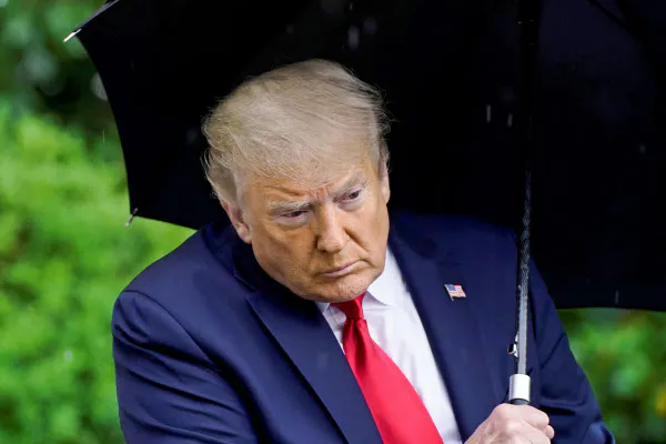 トランプ大統領は支持基盤の農家から米中合意の維持を求められている=ロイター
