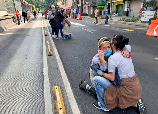 メキシコ南東部で地震 M7 5 メキシコシティでも揺れ 日本経済新聞