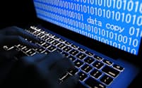 サイバー攻撃は、個人情報の闇サイトへの転売や詐欺など悪用が目的の場合が多い