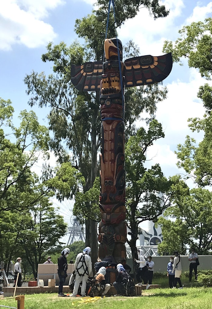 国立民族学博物館に新たなトーテムポール 日本経済新聞 国立民族学博物館に新たなトーテムポール 日本経済新聞