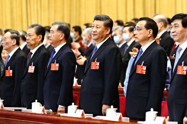 習近平指導部は「香港国家安全維持法案」の審議を再開した(2020年5月25日、北京の人民大会堂)=共同