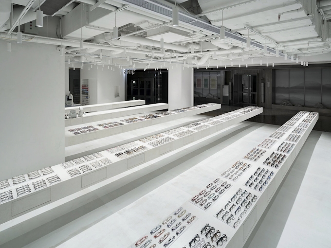 ジンズ 中国 上海店が独デザイン賞を受賞 日本経済新聞