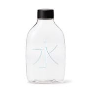 良品計画が発売するペットボトル容器「自分で詰める水のボトル」 良品計画が発売するペットボトル容器「自分で詰める水のボトル」