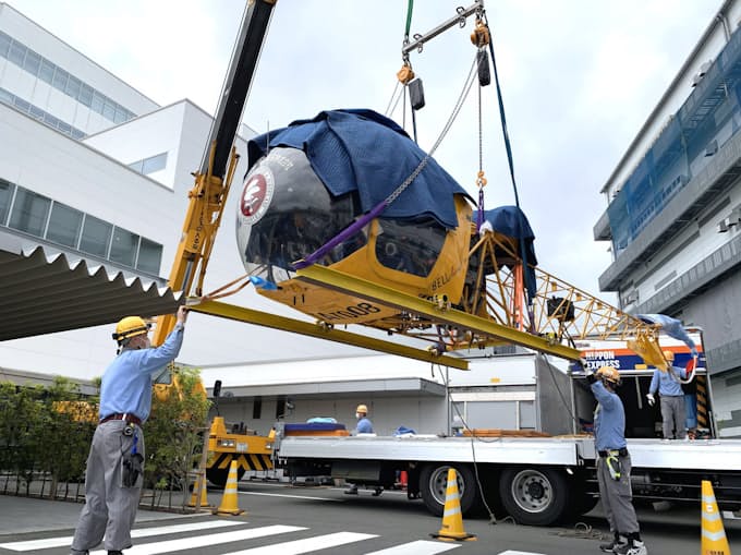 Ana 創業時ヘリを新訓練施設に移設 日本経済新聞