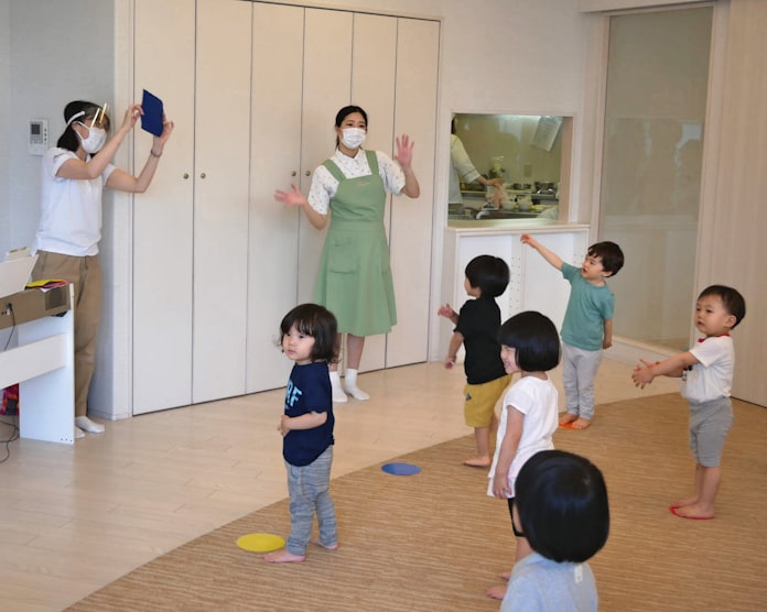 新型コロナ 都内の保育園 感染対策でおもちゃ消毒 手洗いの歌も 日本経済新聞 新型コロナ 都内の保育園 感染対策でおもちゃ消毒 手洗いの歌も 日本経済新聞