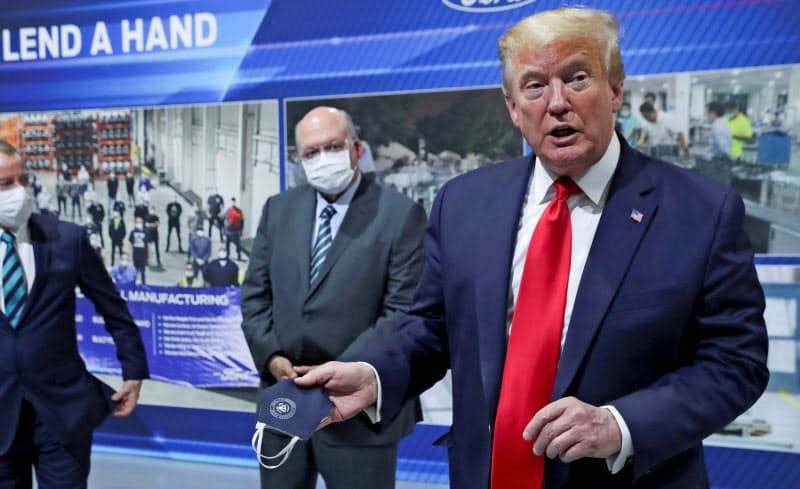 トランプ大統領はマスク着用に消極的な姿勢を貫く=ロイター トランプ大統領はマスク着用に消極的な姿勢を貫く=ロイター