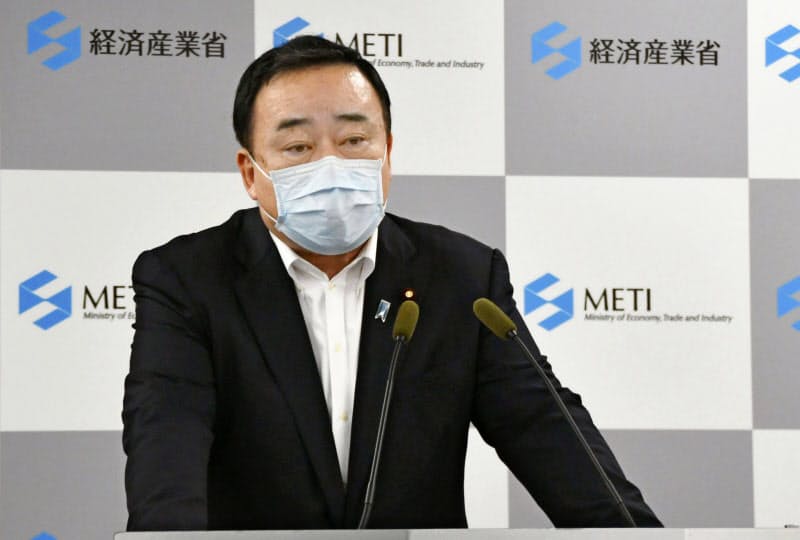 低効率な石炭火力発電所の休廃止に言及した梶山経産相=共同 低効率な石炭火力発電所の休廃止に言及した梶山経産相=共同