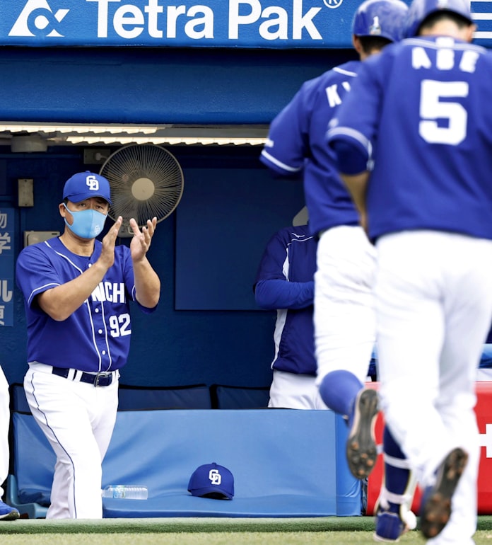 解説 実況も連係プレー よりよいプロ野球中継へ 日本経済新聞 解説 実況も連係プレー よりよいプロ野球中継へ 日本経済新聞