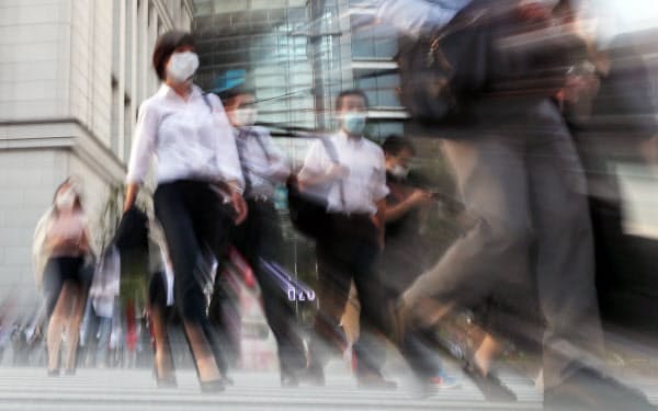 労働時間の減少が給与の水準を押し下げた