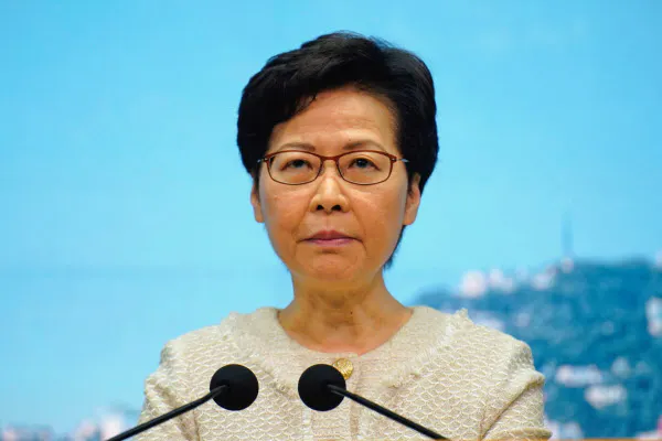 香港の林鄭月娥・行政長官もフェイスブックを使っている(7日)=AP