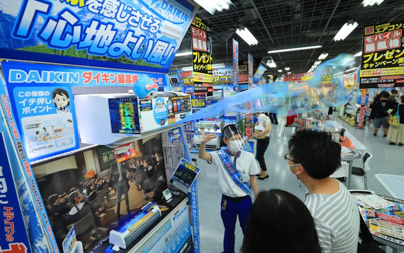 換気機能付きの機種に注目が集まる(ヨドバシカメラマルチメデアAkiba) 換気機能付きの機種に注目が集まる(ヨドバシカメラマルチメデアAkiba)