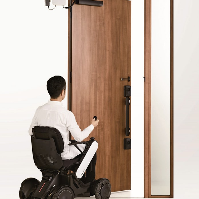 Lixil 玄関ドアを後付けで自動開閉可能に 日本経済新聞 Lixil 玄関ドアを後付けで自動開閉可能に 日本経済新聞