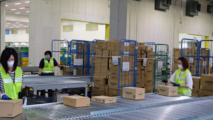 アマゾン 広島に自社配送拠点 置き配もスタート 日本経済新聞 アマゾン 広島に自社配送拠点 置き配もスタート 日本経済新聞