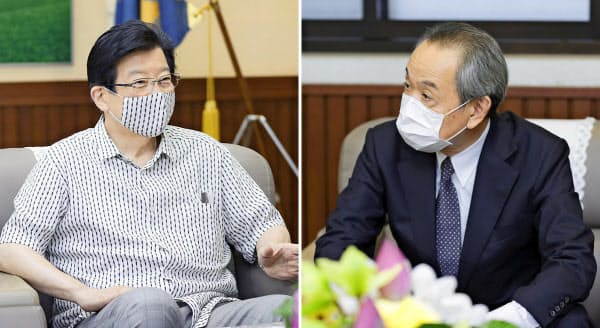 リニア中央新幹線の静岡工区について会談する国交省の藤田耕三事務次官(右)と静岡県の川勝平太知事=10日午後、静岡県庁