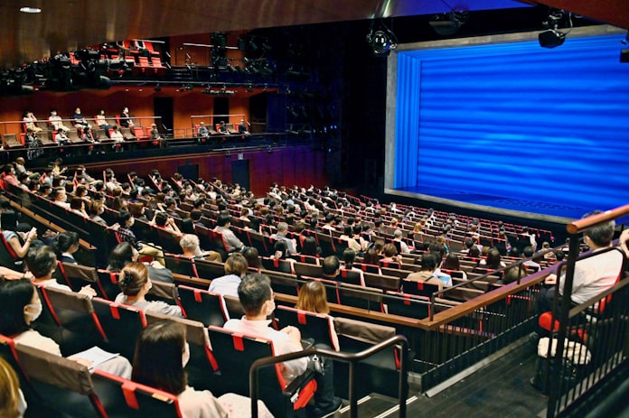 劇団 四季 給料 給料 劇団 四季