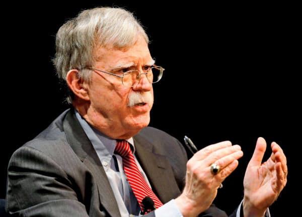 ボルトン前大統領補佐官はトランプ大統領の対中政策を批判した=ロイター