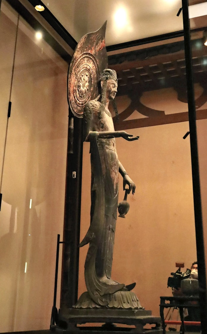 百済観音像 鮮明に 法隆寺の国宝 ガラス反射少なく 日本経済新聞 百済観音像 鮮明に 法隆寺の国宝 ガラス反射少なく 日本経済新聞