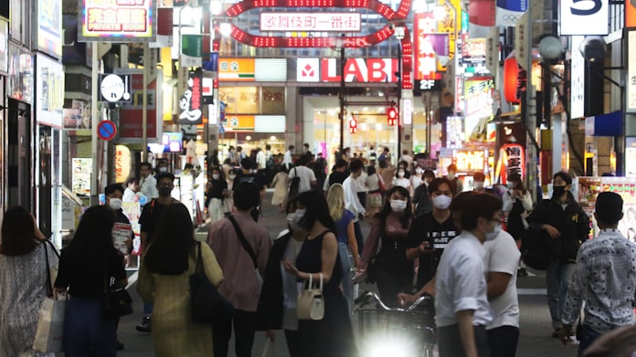 新型コロナ 新宿区 感染した区民に見舞金10万円 8月から支給 日本経済新聞 新型コロナ 新宿区 感染した区民に見舞金10万円 8月から支給 日本経済新聞